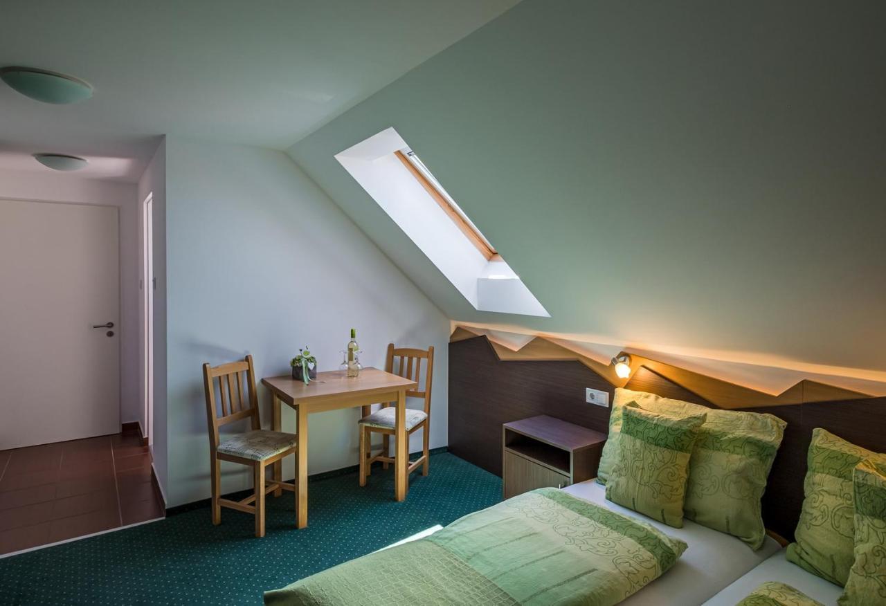 Babi Guesthouse - Babi Vendeghaz Balatonfured Luaran gambar