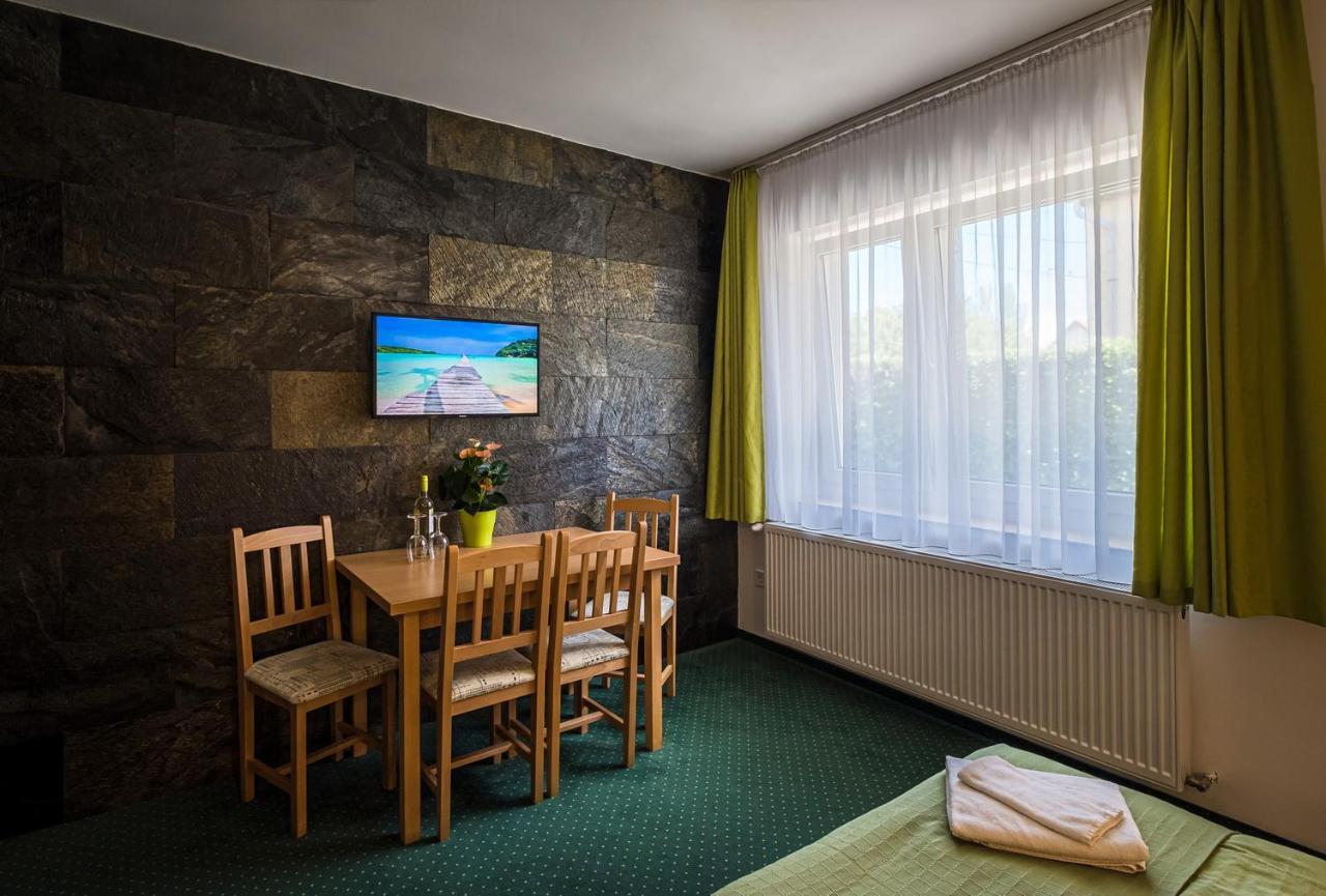 Babi Guesthouse - Babi Vendeghaz Balatonfured Luaran gambar