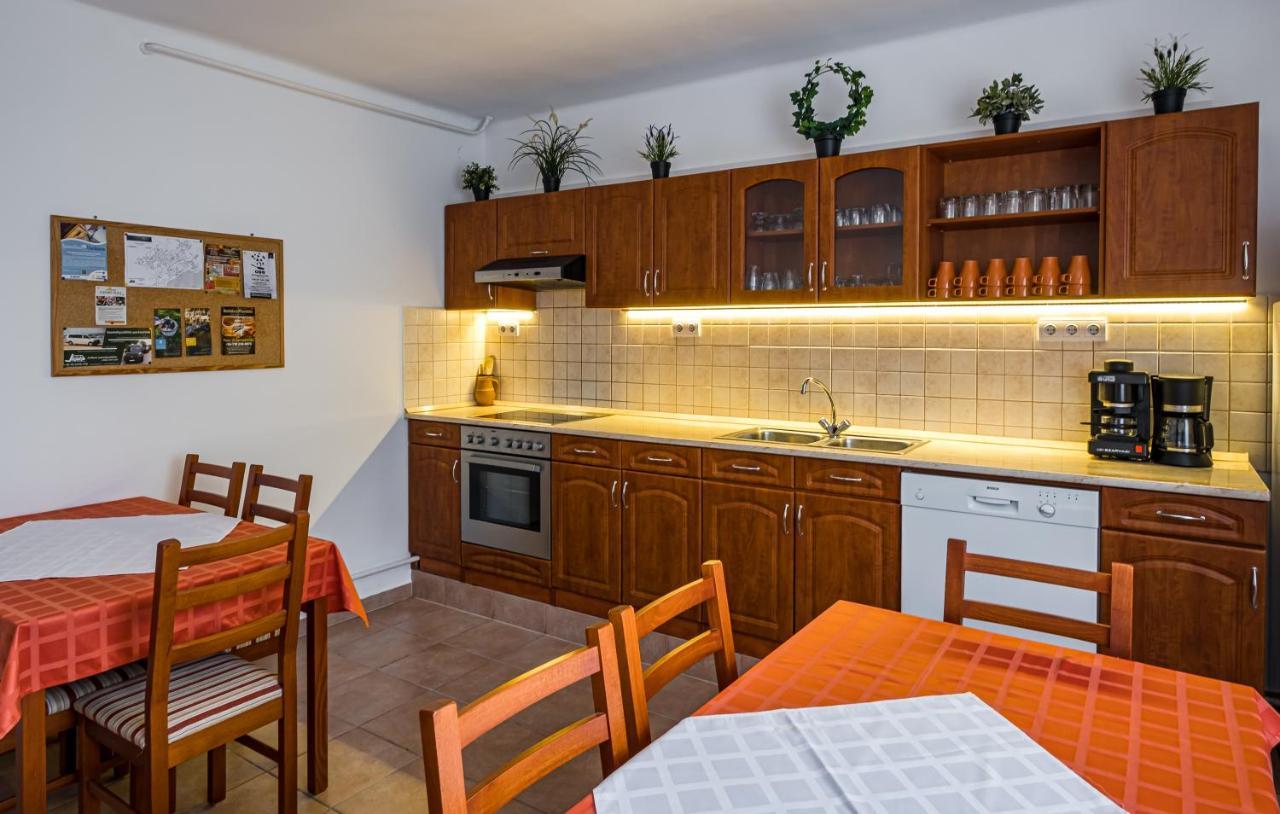 Babi Guesthouse - Babi Vendeghaz Balatonfured Luaran gambar