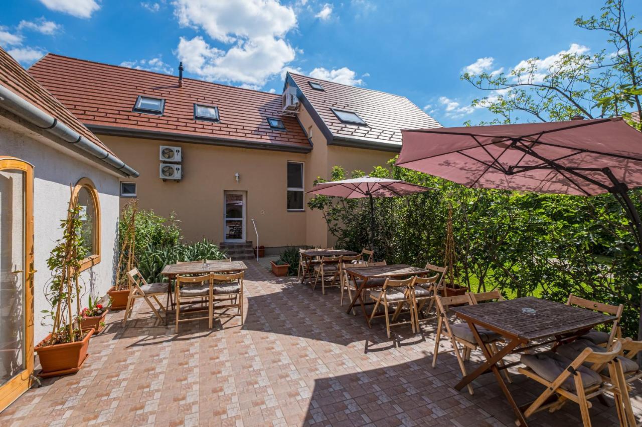 Babi Guesthouse - Babi Vendeghaz Balatonfured Luaran gambar