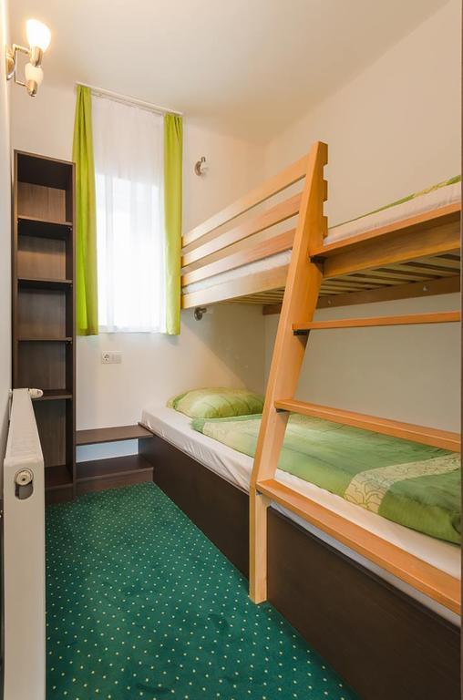 Babi Guesthouse - Babi Vendeghaz Balatonfured Luaran gambar