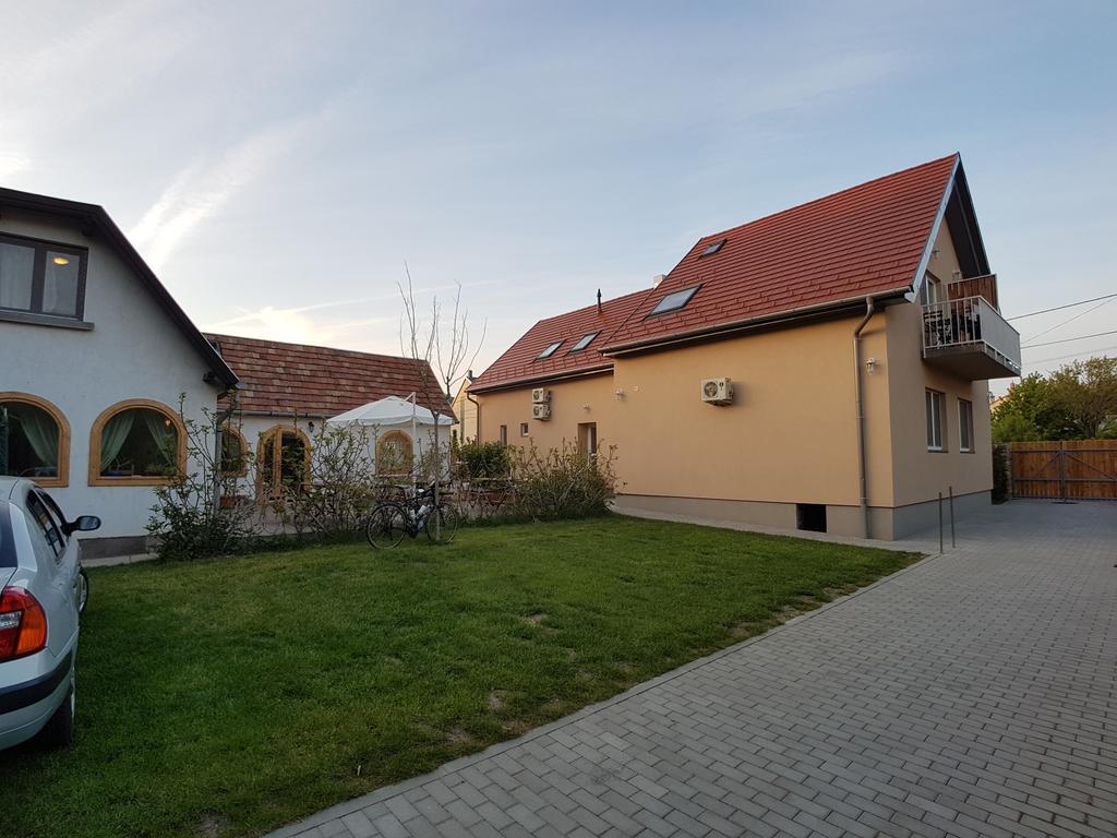 Babi Guesthouse - Babi Vendeghaz Balatonfured Luaran gambar