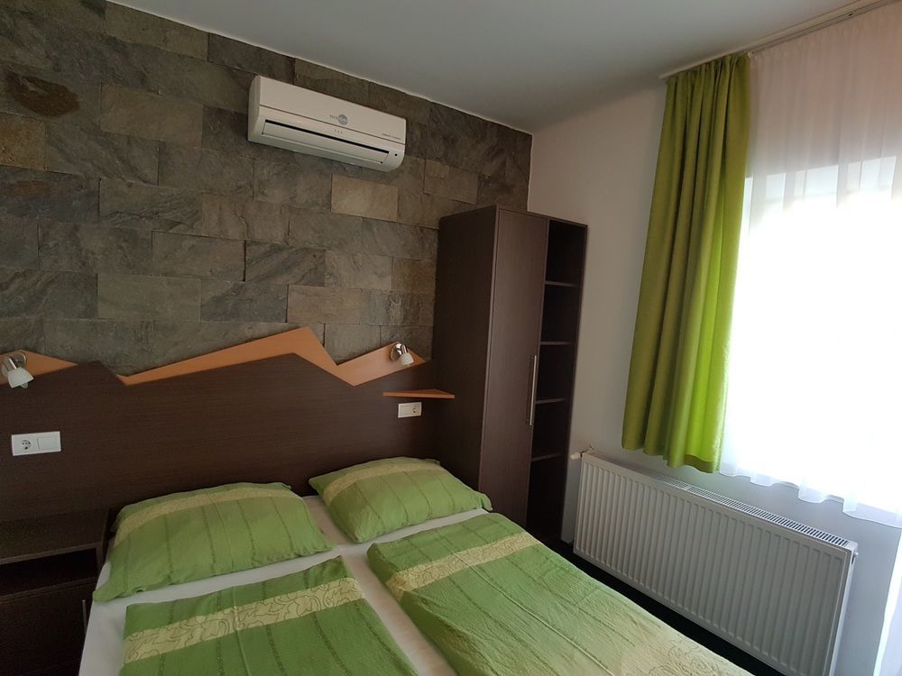 Babi Guesthouse - Babi Vendeghaz Balatonfured Luaran gambar