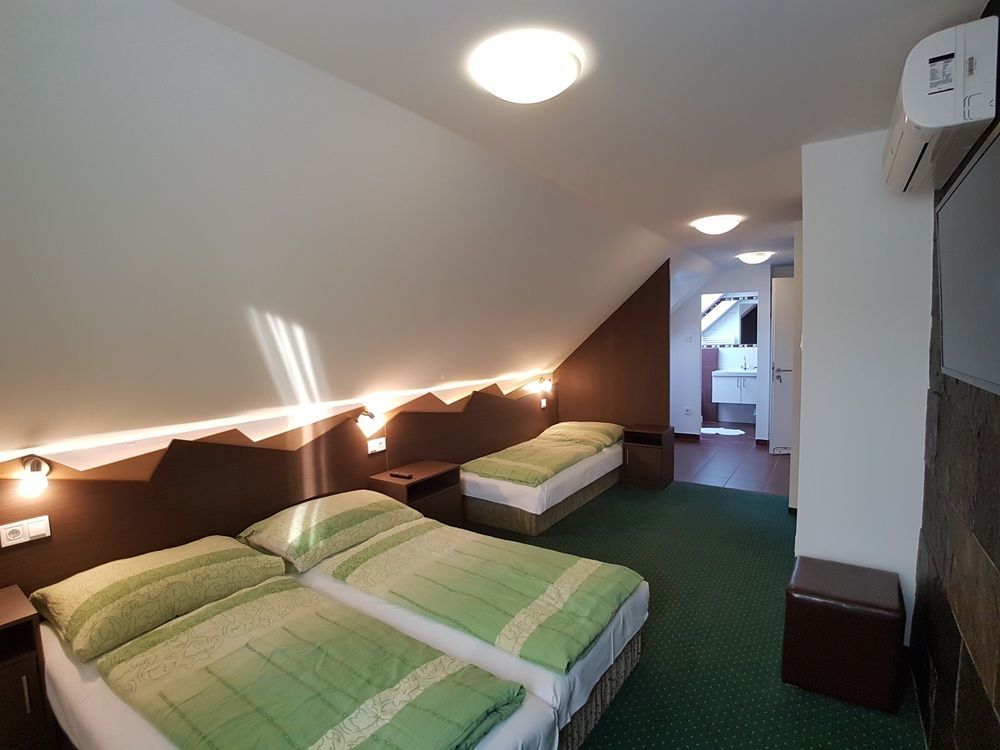 Babi Guesthouse - Babi Vendeghaz Balatonfured Luaran gambar