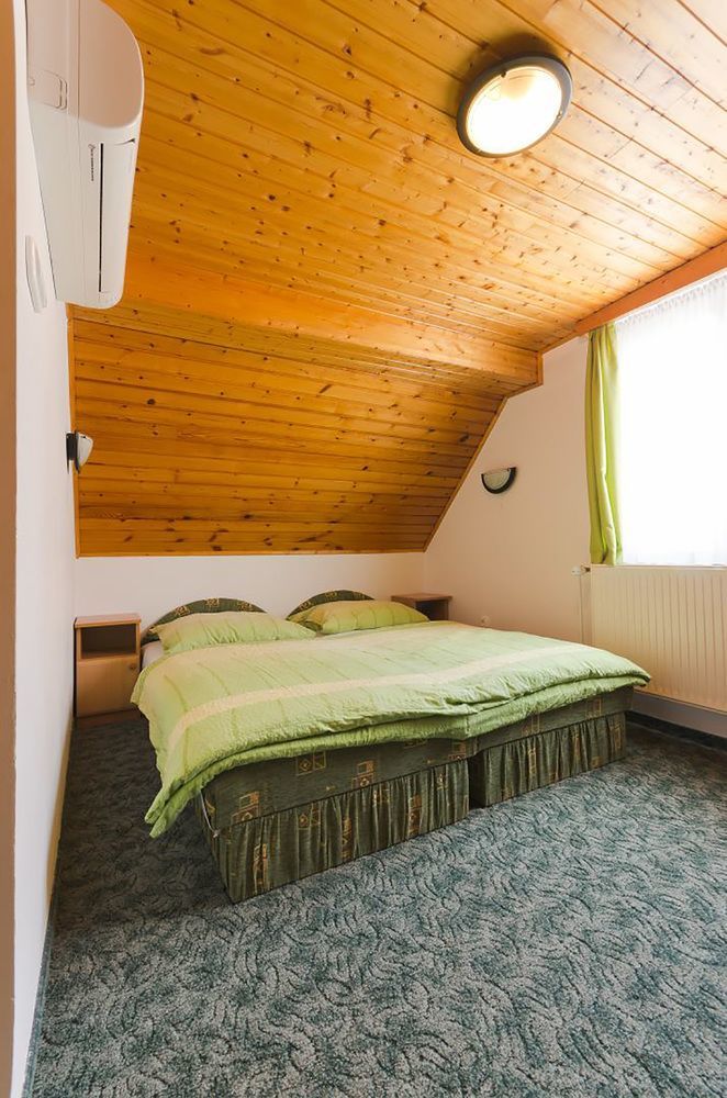 Babi Guesthouse - Babi Vendeghaz Balatonfured Luaran gambar